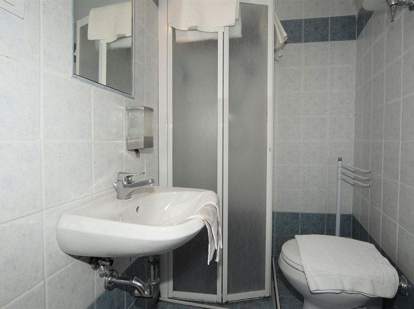 Hotel La Perla  | Igea Marina | Rimini | Italy 12