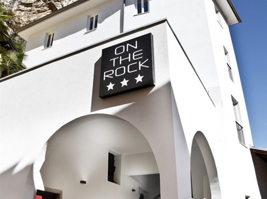 Hotel Garni On The Rock  | Arco | Trento | Italia 8