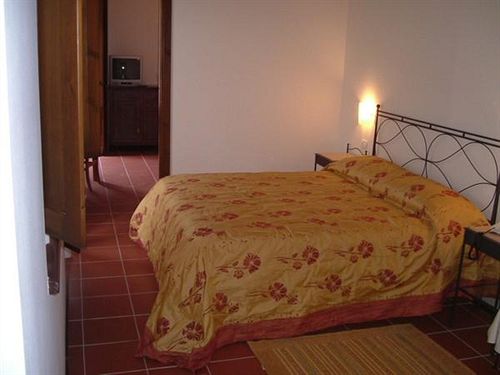 Casa Oliva  | Serrungarina | Pesaro e Urbino | Italia 10