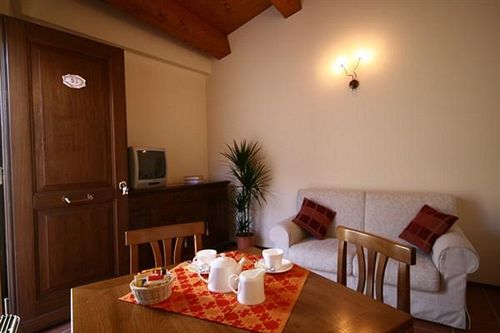 Casa Oliva  | Serrungarina | Pesaro e Urbino | Italia 12