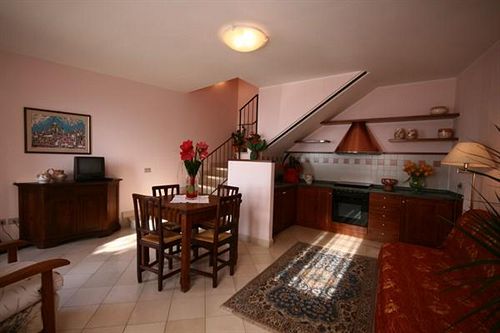 Casa Oliva  | Serrungarina | Pesaro e Urbino | Italia 8