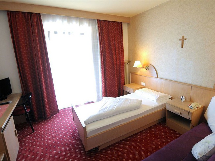 Hotel Zur Linde  | Silandro | Bolzano | Italia 12