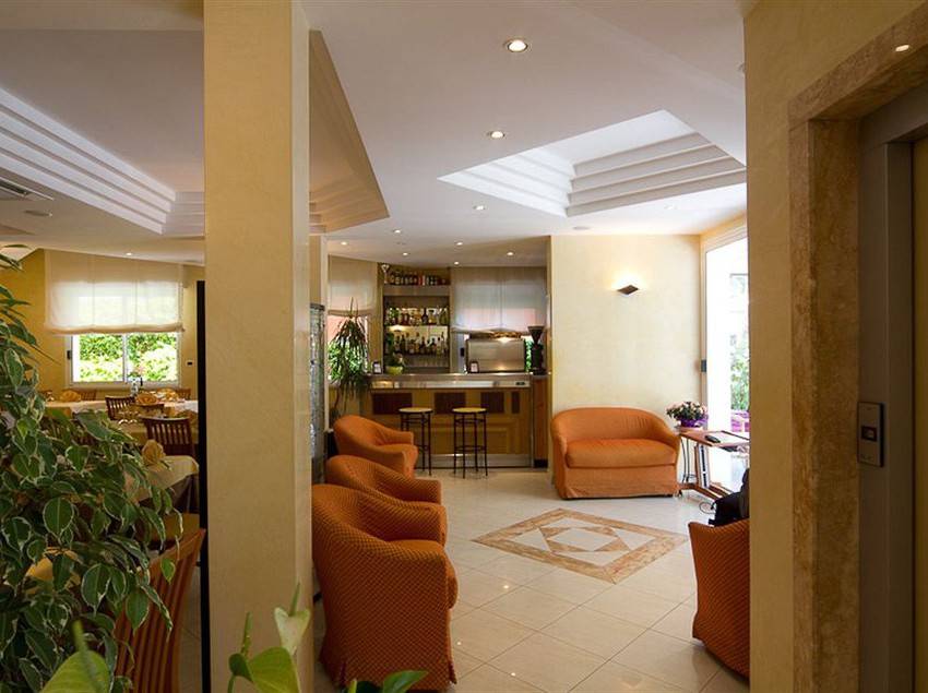 Hotel Tenerife  | Riccione | Rimini | Italia 10
