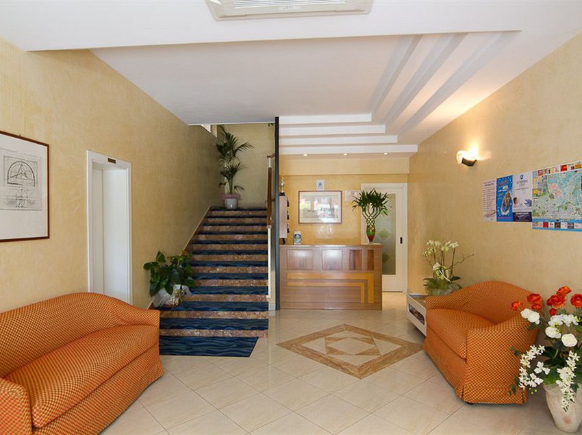 Hotel Tenerife  | Riccione | Rimini | Italia 7