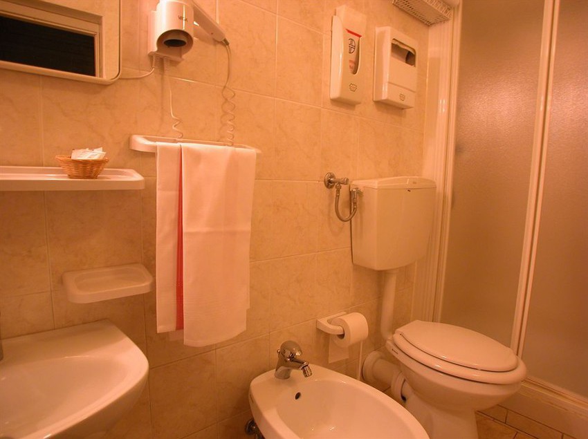 Hotel Albergo Il Giglio  | Prato | Prato | Italia 6