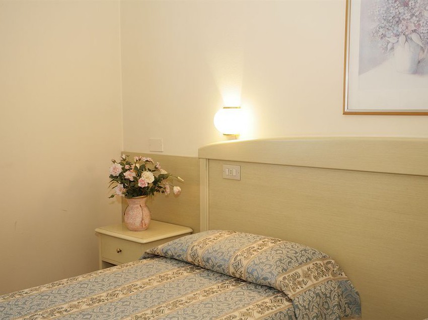 Hotel Ezzelino  | San Zenone Degli Ezzelini | Treviso | Italia 9