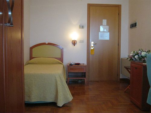 Hotel Giardino Dei Principi  | Citta Sant'Angelo | Pescara | Italia 12