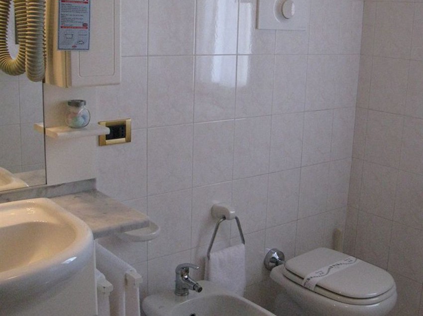 Hotel Faro  | Montichiari | Brescia | Italy 10