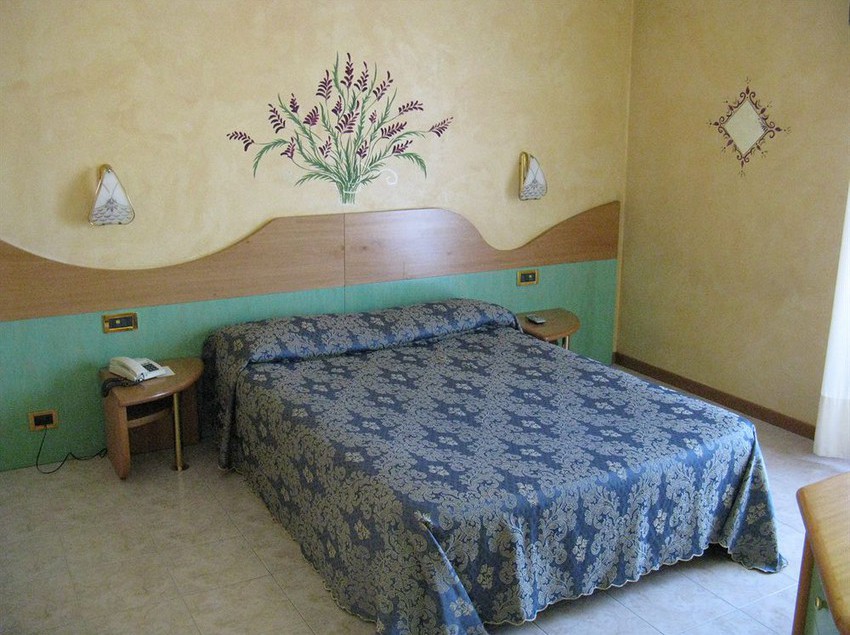 Hotel Faro  | Montichiari | Brescia | Italy 6