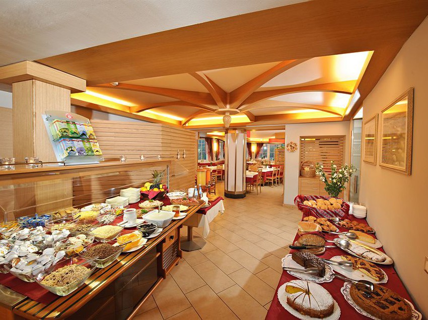 Hotel Albergo Cavallino Bianco  | Rumo | Trento | Italia 4