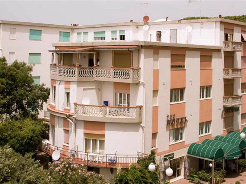 Hotel Ausonia 