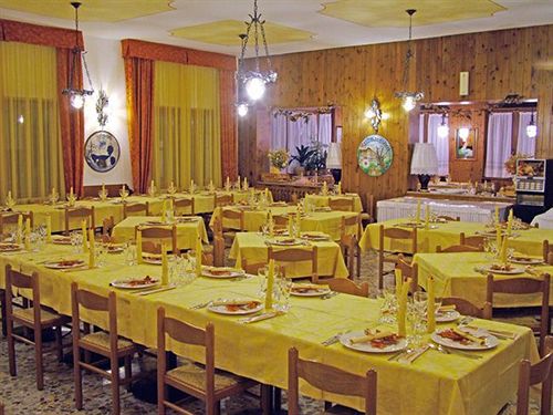 Hotel Milano  | Piazzatorre | Bergamo | Italia 11