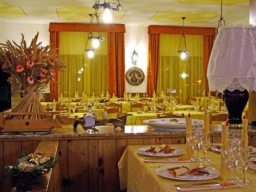 Hotel Milano  | Piazzatorre | Bergamo | Italia 12