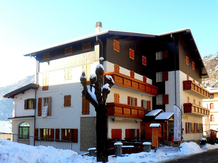 Hotel Milano  | Piazzatorre | Bergamo | Italia 2