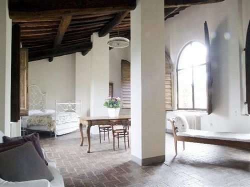 Pensione Fattoria Di Bacchereto -  Guest House  | Carmignano | Prato | Italia 17