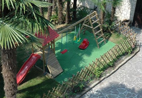 Hotel Centro Vacanze Canarino  | Riva del Garda | Trento | Italia 1