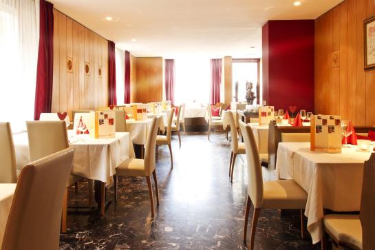 Schlosshof Ferienresort  | Lana | Bolzano | Italia 12