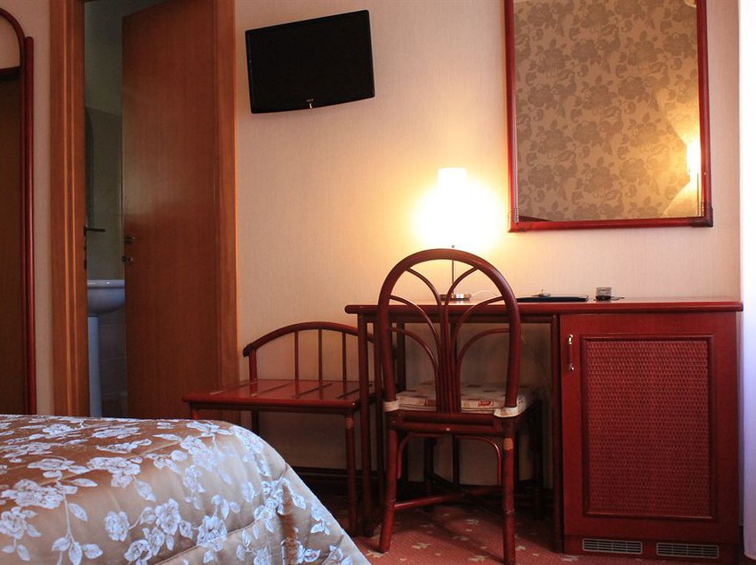 Hotel Kristina  | Imperia | Imperia | Italia 7