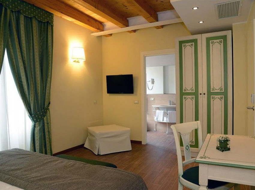 Hotel Fh Borgo Antico  | Como | Como | Italia 9