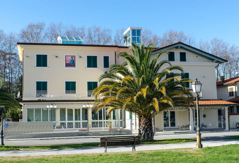Hotel Butterfly Viareggio
