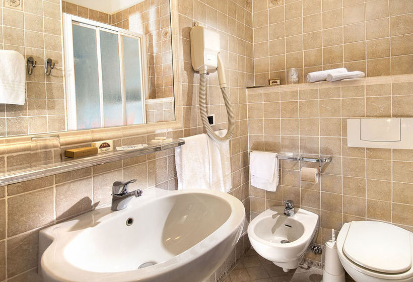 Hotel Milano  | Toscolano Maderno | Brescia | Italia 2