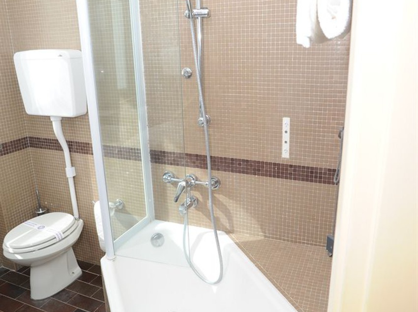 Hotel Agnello  | Taino | Varese | Italia 12