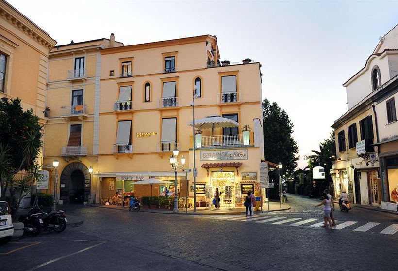 Pensión La Piazzetta Guest House