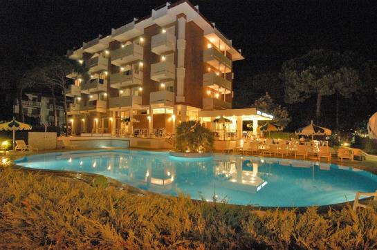 Hotel Ambassador  | Lignano Sabbiadoro | Udine | Italia 3