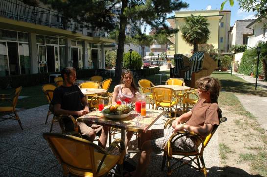 Hotel Adria  | Lignano Sabbiadoro | Udine | Italia 2