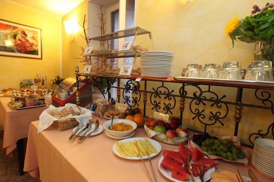 Hotel Ungheria  | Varese | Varese | Italia 2