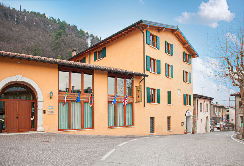 Hotel Tre Punte  | Gargnano | Brescia | Italy 13