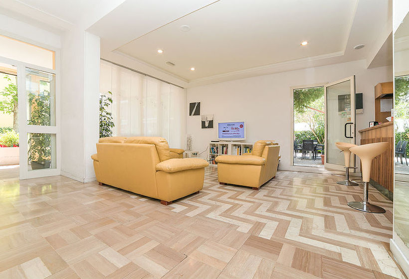 Hotel Lux  | Gabicce Mare | Pesaro e Urbino | Italia 7