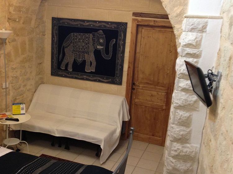 Bed & Breakfast Santa Maria Del Buon Consiglio  | Bari | Bari | Italia 9