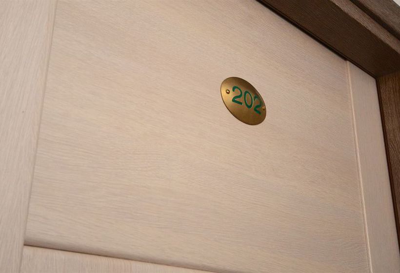 Hotel Clinton  | Casoria | Napoli | Italia 9