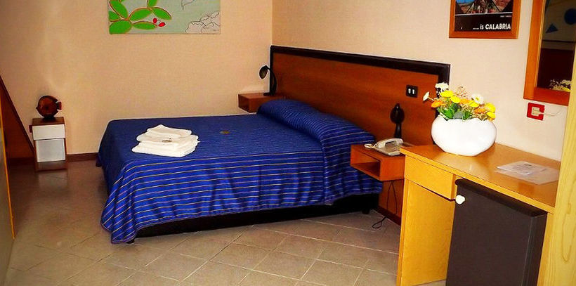 Hotel Sayonara Villaggio  | Nicotera | Vibo Valentia | Italia 1