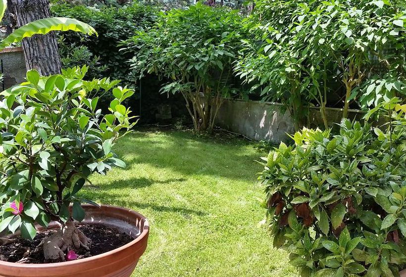 Bed and Breakfast Il Giardino Di Giulia 2  | Roma | Roma | Italia 3