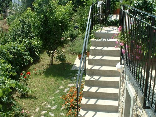 Bed and Breakfast Giardino Dei Limoni