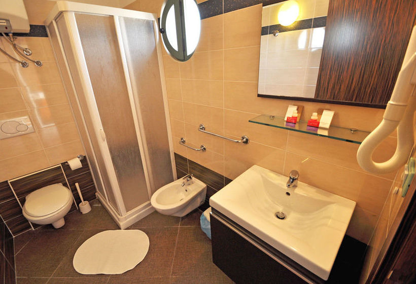 Pensión Ara Inn Resort