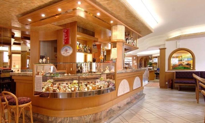 Hotel Arcobaleno  | Fai Della Paganella | Trento | Italia 10