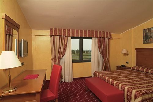 Hotel Riz  | San Genesio ed Uniti | Pavia | Italia 20