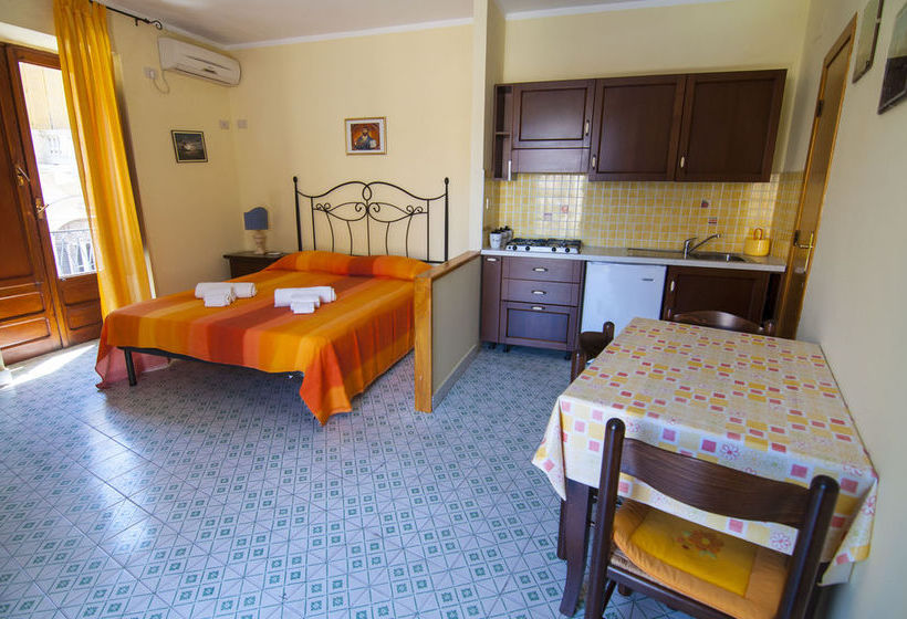 Porta Terra  | Cefalu | Palermo | Italia 2