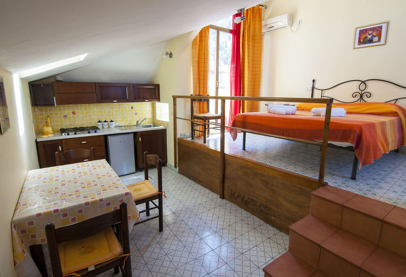 Porta Terra  | Cefalu | Palermo | Italia 3