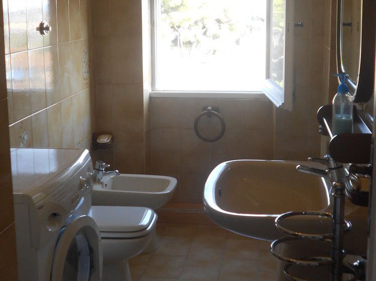 Banzai Beach Guest House  | Santa Marinella | Roma | Italia 15