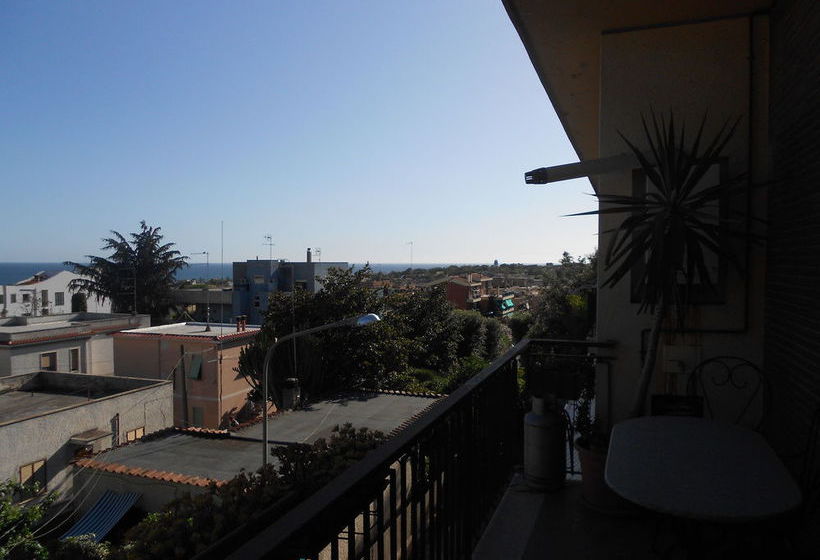 Banzai Beach Guest House  | Santa Marinella | Roma | Italia 2