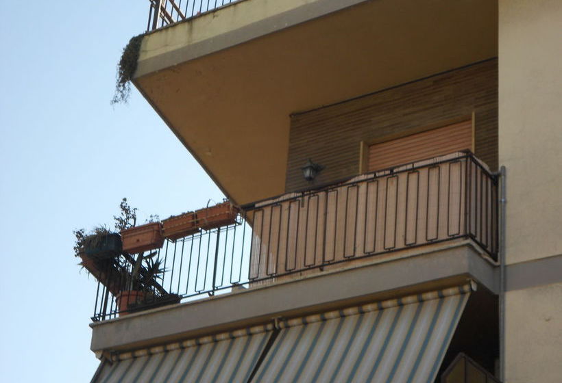 Banzai Beach Guest House  | Santa Marinella | Roma | Italia 3