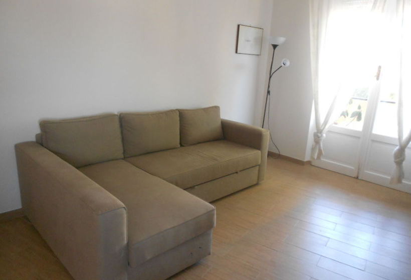 Banzai Beach Guest House  | Santa Marinella | Roma | Italia 8