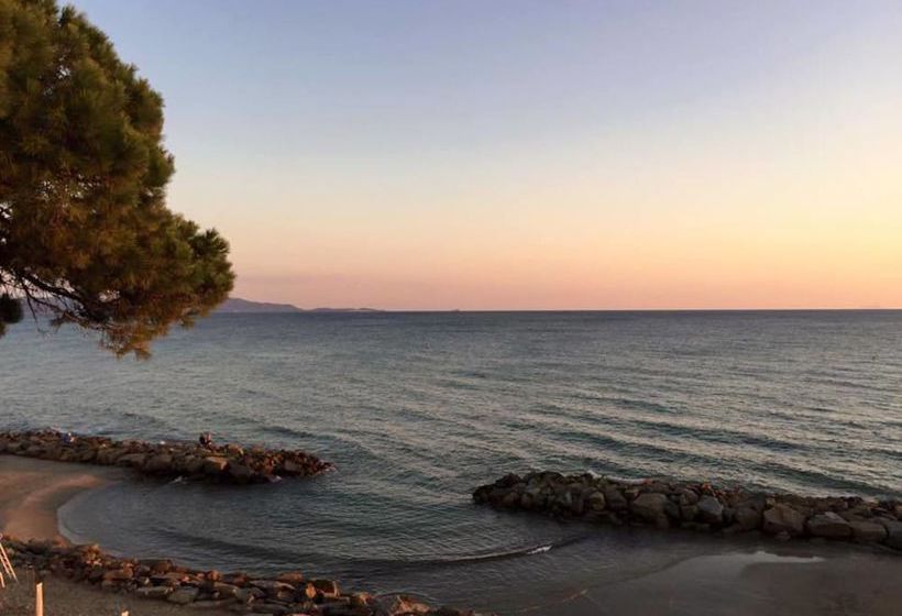 Baia Etrusca  | Piombino | Livorno | Italia 10