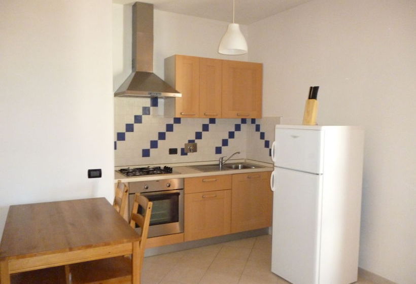 Baia Etrusca  | Piombino | Livorno | Italia 2