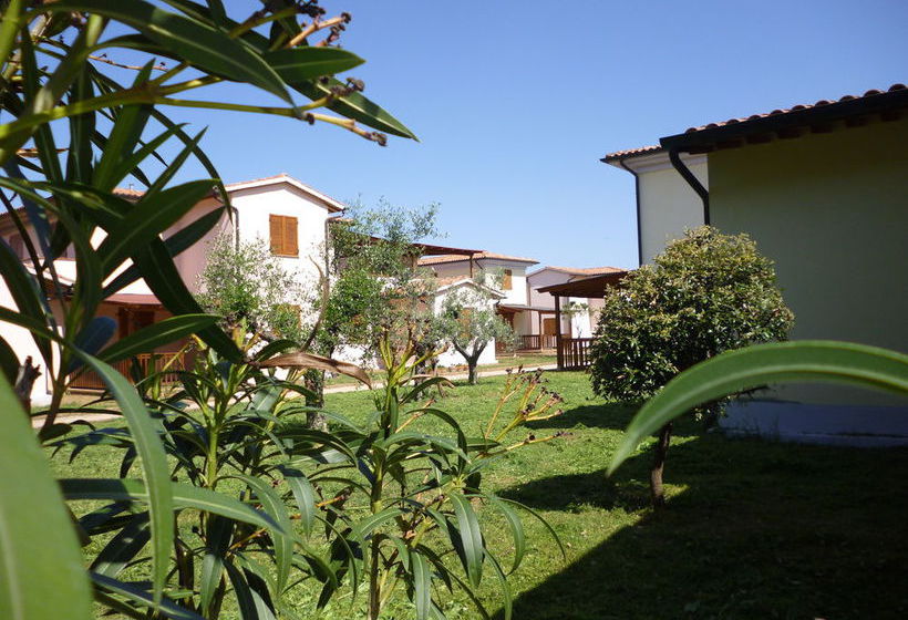 Baia Etrusca  | Piombino | Livorno | Italia 4