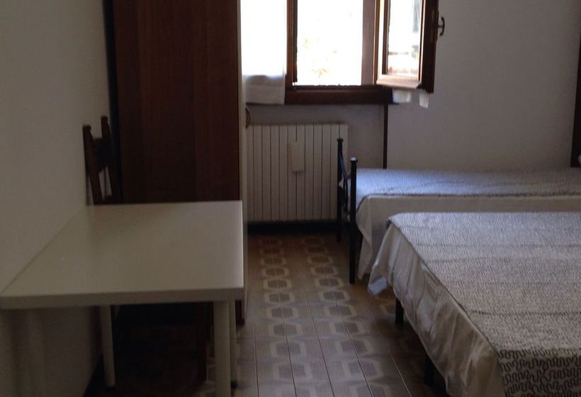 Ostello Villa Pusiano 26  | Milano | Milano | Italia 17